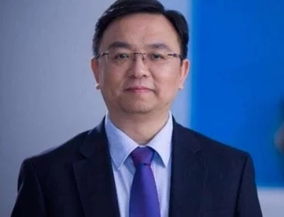 比亚迪王传福：1年从百富榜130名身为第1，财产高达350亿