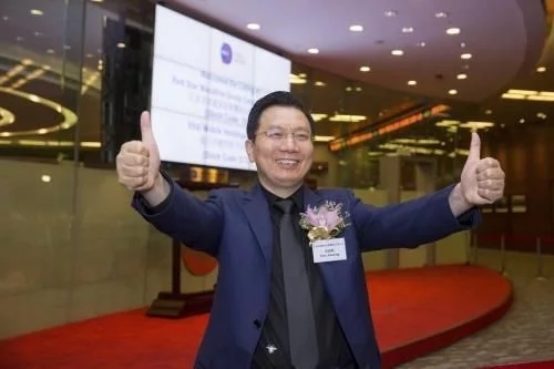 今赚到200多亿，靠六百元借款创业，却不准公司员工叫他为老总