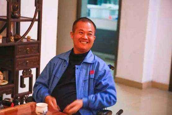 老板34岁高位截瘫，为了员工生计，10年轮椅生涯打造7亿帝国