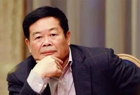 <b>福耀玻璃集团董事长曹德旺荣膺“2018中国经济年度人物”大奖</b>