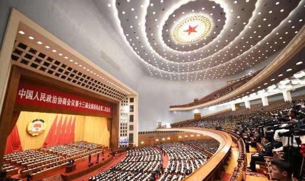 全国两会进行中，闽商全国政协委员为民企发展实体经济鼓与呼
