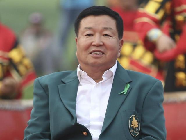 低调的隐形富豪：曾穷到要卖血，把红牛带进国内，如今身价