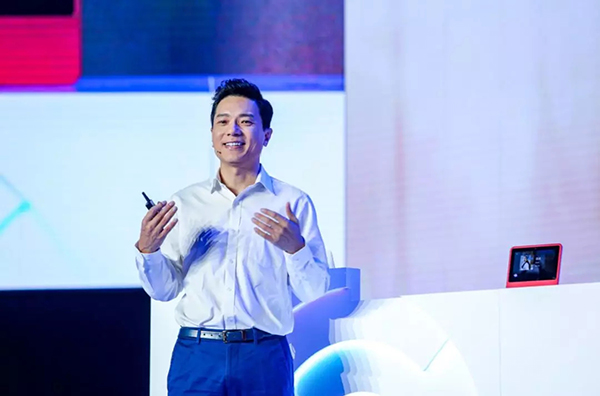 被泼了冷水的李彦宏，他该作何反应呢？