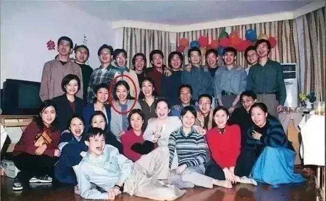 站在马云身后的“铁娘子”们