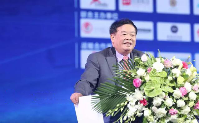 福耀玻璃创始人曹德旺:做人第一就是要有高度的社会责任感