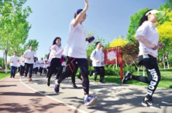五四公益跑为社区课堂筹资 180余教师志愿者参加