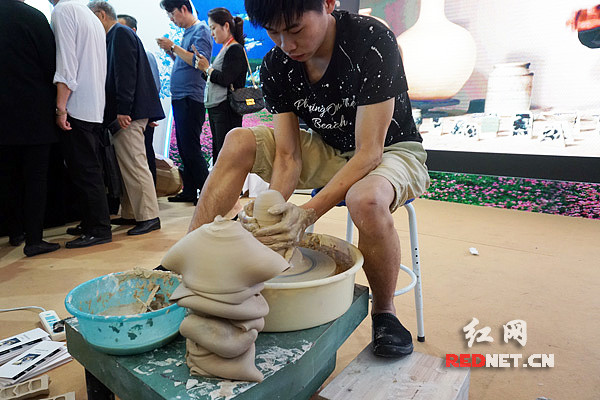 探秘中国自主品牌博览会：各地都亮出了哪些“名片”