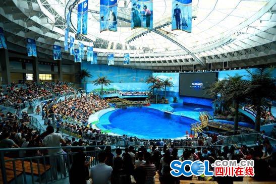 东风标致品牌狮粉体验营成都站：1500名狮粉齐聚狂欢