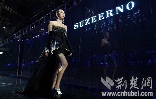 C:\Users\C1748\Desktop\新建文件夹 (2)\微信图片_20180520195000_副本.jpg