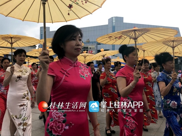 “为爱行走·最美桂林” 两千余人用爱丈量两江四湖