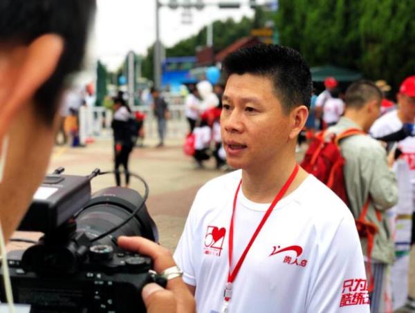 快乐行走,为爱行动,贵人鸟助力昆明“54KM